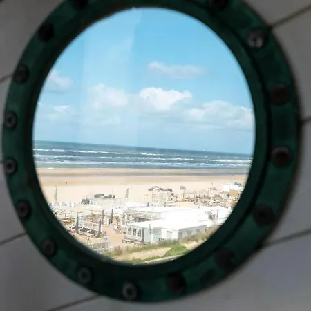 Apartment Beautiful Beachfront