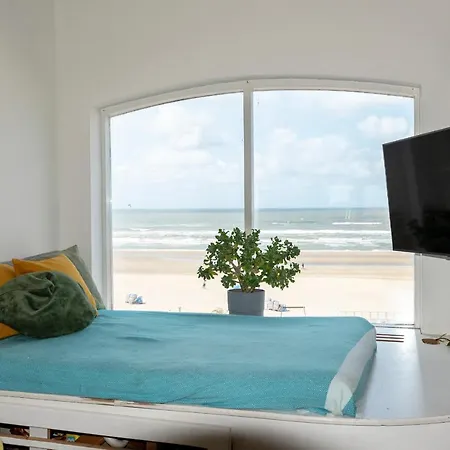 Apartment Beautiful Beachfront