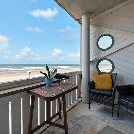 Beautiful Beachfront Διαμέρισμα